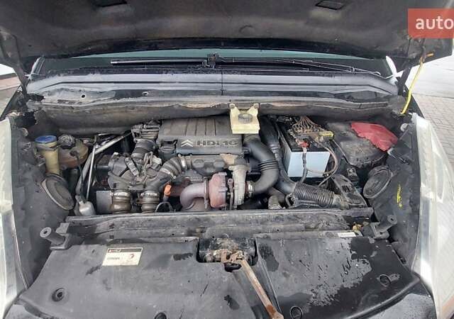 Черный Ситроен С4 Пикассо, объемом двигателя 1.56 л и пробегом 260 тыс. км за 3999 $, фото 58 на Automoto.ua