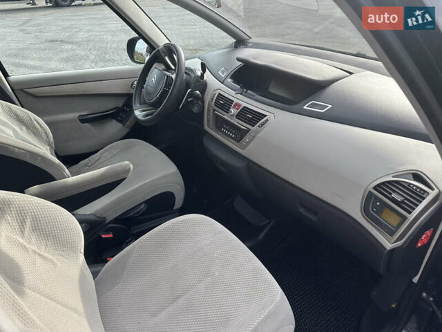 Черный Ситроен С4 Пикассо, объемом двигателя 1.56 л и пробегом 255 тыс. км за 5600 $, фото 17 на Automoto.ua