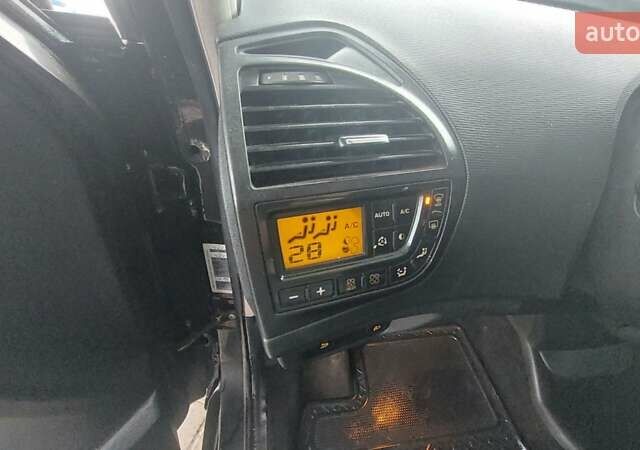 Черный Ситроен С4 Пикассо, объемом двигателя 1.56 л и пробегом 260 тыс. км за 3999 $, фото 22 на Automoto.ua