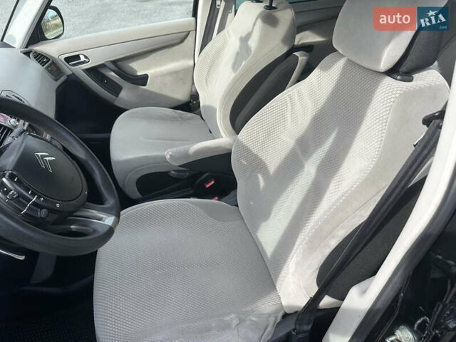 Черный Ситроен С4 Пикассо, объемом двигателя 1.56 л и пробегом 255 тыс. км за 5600 $, фото 14 на Automoto.ua