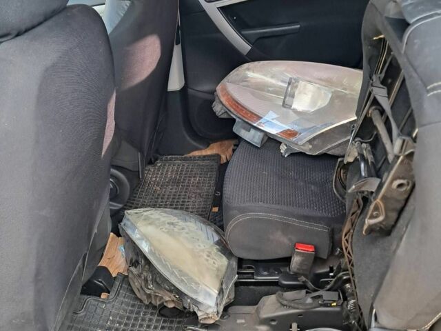 Сітроен С4 Пікассо 2007 у Калиновке на Automoto.ua Чорний Сітроен С4 Пікассо, об'ємом двигуна 1.7 л та пробігом 280 тис. км за 2800 $, фото 4 на Automoto.ua