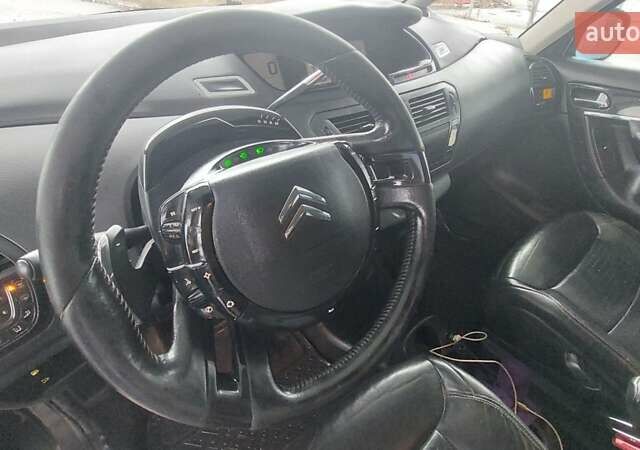Черный Ситроен С4 Пикассо, объемом двигателя 1.56 л и пробегом 260 тыс. км за 3999 $, фото 21 на Automoto.ua