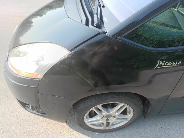 Черный Ситроен С4 Пикассо, объемом двигателя 1.7 л и пробегом 306 тыс. км за 5200 $, фото 11 на Automoto.ua