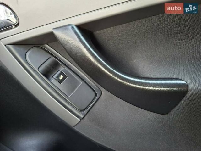 Черный Ситроен С4 Пикассо, объемом двигателя 1.56 л и пробегом 199 тыс. км за 6500 $, фото 13 на Automoto.ua