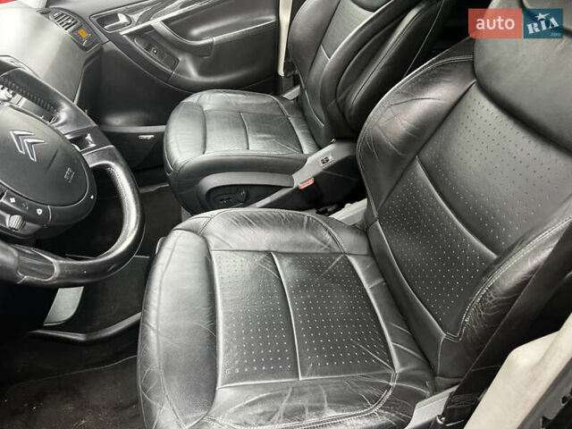 Черный Ситроен С4 Пикассо, объемом двигателя 2 л и пробегом 280 тыс. км за 6500 $, фото 8 на Automoto.ua