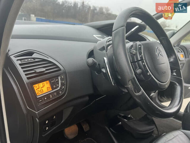 Черный Ситроен С4 Пикассо, объемом двигателя 2 л и пробегом 289 тыс. км за 5950 $, фото 36 на Automoto.ua