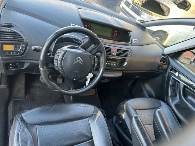 Сітроен С4 Пікассо 2008 у Макарове на Automoto.ua Чорний Сітроен С4 Пікассо, об'ємом двигуна 2 л та пробігом 250 тис. км за 6700 $, фото 15 на Automoto.ua