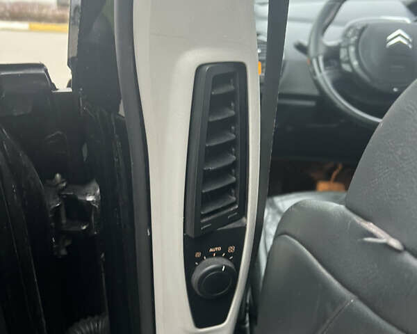 Черный Ситроен С4 Пикассо, объемом двигателя 2 л и пробегом 289 тыс. км за 5950 $, фото 33 на Automoto.ua