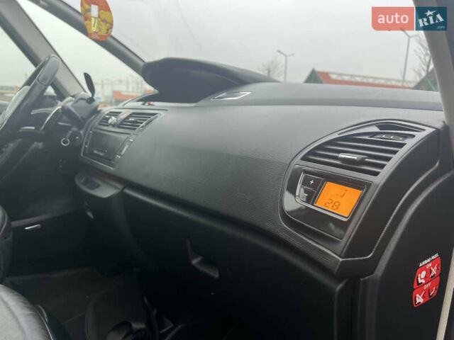 Черный Ситроен С4 Пикассо, объемом двигателя 2 л и пробегом 289 тыс. км за 5950 $, фото 20 на Automoto.ua