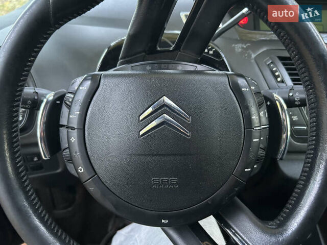 Ситроен С4 Пикассо 2008 в Макарове на Automoto.ua Черный Ситроен С4 Пикассо, объемом двигателя 2 л и пробегом 250 тыс. км за 6700 $, фото 25 на Automoto.ua