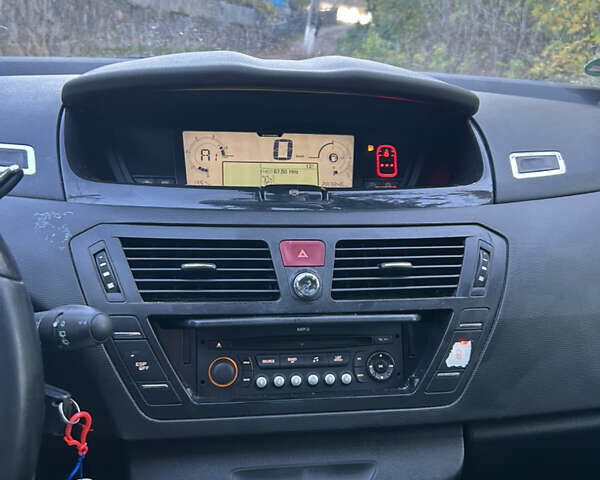 Ситроен С4 Пикассо 2008 в Макарове на Automoto.ua Черный Ситроен С4 Пикассо, объемом двигателя 2 л и пробегом 250 тыс. км за 6700 $, фото 11 на Automoto.ua