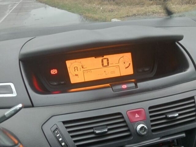 Черный Ситроен С4 Пикассо, объемом двигателя 1.6 л и пробегом 245 тыс. км за 5700 $, фото 7 на Automoto.ua