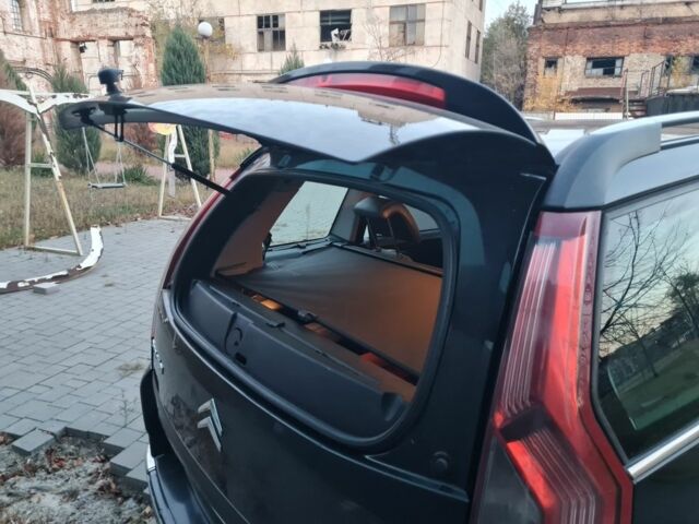 Чорний Сітроен С4 Пікассо, об'ємом двигуна 1.6 л та пробігом 293 тис. км за 4900 $, фото 7 на Automoto.ua