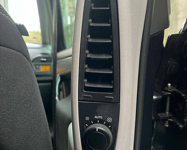 Черный Ситроен С4 Пикассо, объемом двигателя 1.6 л и пробегом 307 тыс. км за 5900 $, фото 33 на Automoto.ua