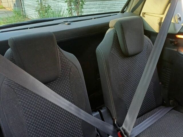 Чорний Сітроен С4 Пікассо, об'ємом двигуна 1.6 л та пробігом 232 тис. км за 5000 $, фото 6 на Automoto.ua