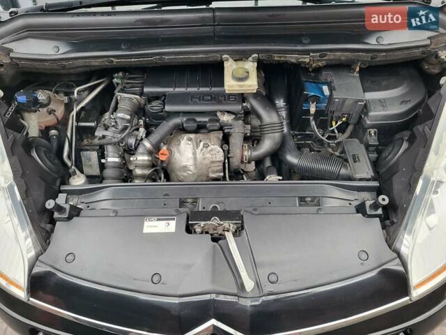 Черный Ситроен С4 Пикассо, объемом двигателя 1.56 л и пробегом 206 тыс. км за 5900 $, фото 4 на Automoto.ua