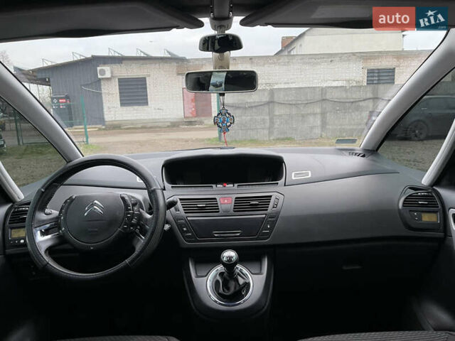 Черный Ситроен С4 Пикассо, объемом двигателя 1.56 л и пробегом 312 тыс. км за 5600 $, фото 6 на Automoto.ua