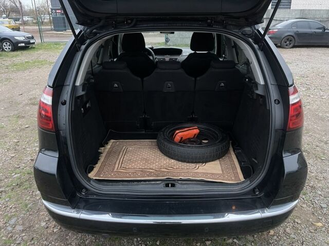 Чорний Сітроен С4 Пікассо, об'ємом двигуна 1.6 л та пробігом 312 тис. км за 5600 $, фото 14 на Automoto.ua