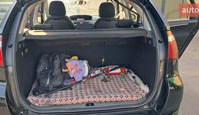 Чорний Сітроен С4 Пікассо, об'ємом двигуна 1.6 л та пробігом 345 тис. км за 5200 $, фото 5 на Automoto.ua
