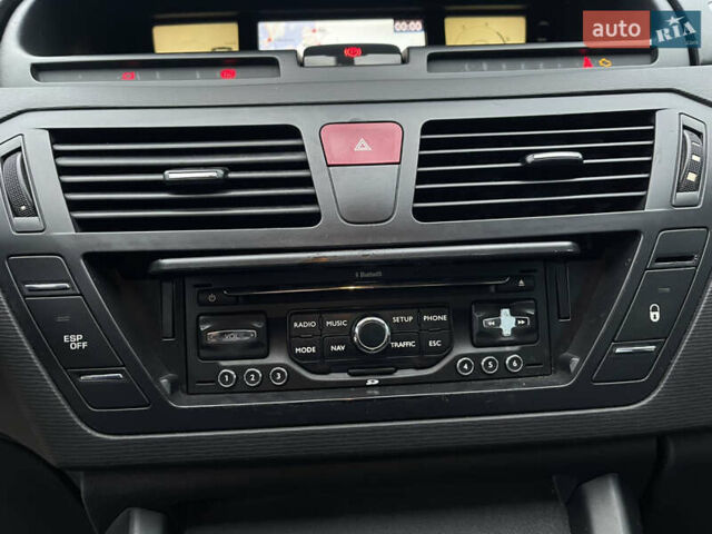 Черный Ситроен С4 Пикассо, объемом двигателя 1.56 л и пробегом 312 тыс. км за 5600 $, фото 10 на Automoto.ua