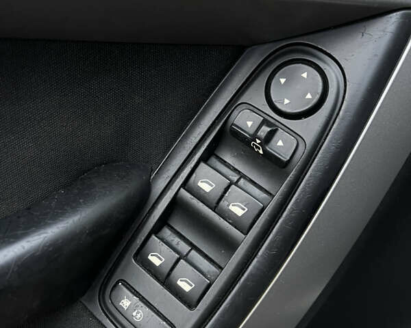 Черный Ситроен С4 Пикассо, объемом двигателя 1.56 л и пробегом 312 тыс. км за 5600 $, фото 7 на Automoto.ua