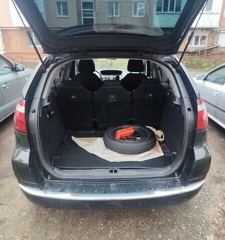 Чорний Сітроен С4 Пікассо, об'ємом двигуна 0 л та пробігом 230 тис. км за 6000 $, фото 4 на Automoto.ua