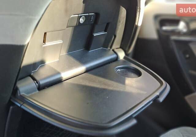 Чорний Сітроен С4 Пікассо, об'ємом двигуна 2 л та пробігом 215 тис. км за 6850 $, фото 28 на Automoto.ua