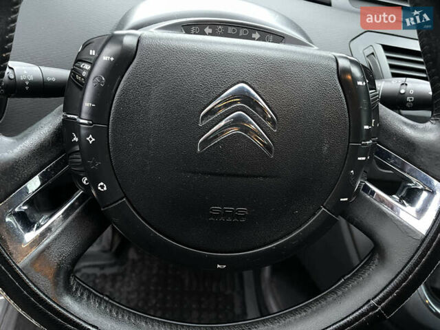 Черный Ситроен С4 Пикассо, объемом двигателя 1.56 л и пробегом 312 тыс. км за 5600 $, фото 9 на Automoto.ua