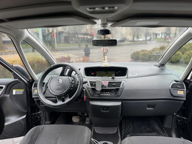 Черный Ситроен С4 Пикассо, объемом двигателя 1.6 л и пробегом 318 тыс. км за 3999 $, фото 8 на Automoto.ua