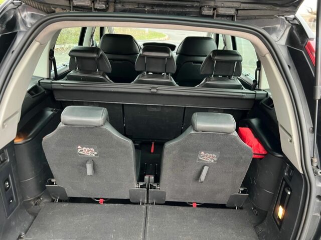 Чорний Сітроен С4 Пікассо, об'ємом двигуна 1.6 л та пробігом 200 тис. км за 5800 $, фото 11 на Automoto.ua