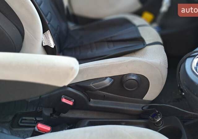 Чорний Сітроен С4 Пікассо, об'ємом двигуна 2 л та пробігом 215 тис. км за 6850 $, фото 34 на Automoto.ua