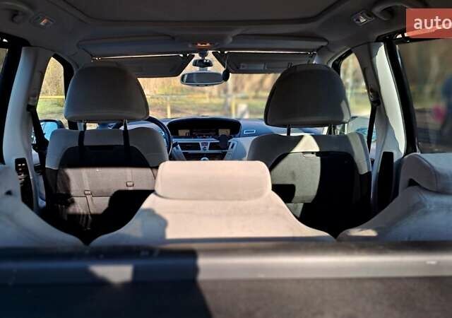 Чорний Сітроен С4 Пікассо, об'ємом двигуна 2 л та пробігом 215 тис. км за 6850 $, фото 37 на Automoto.ua