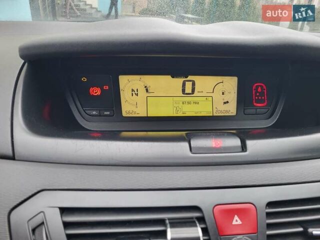 Черный Ситроен С4 Пикассо, объемом двигателя 1.56 л и пробегом 206 тыс. км за 5900 $, фото 28 на Automoto.ua