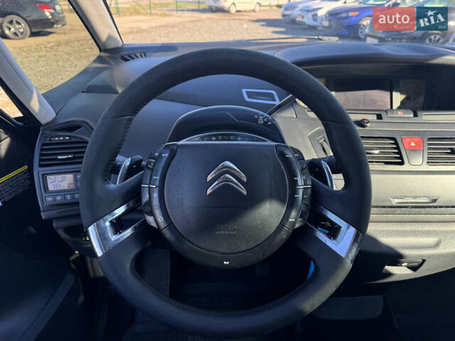 Чорний Сітроен С4 Пікассо, об'ємом двигуна 1.5 л та пробігом 258 тис. км за 7200 $, фото 6 на Automoto.ua