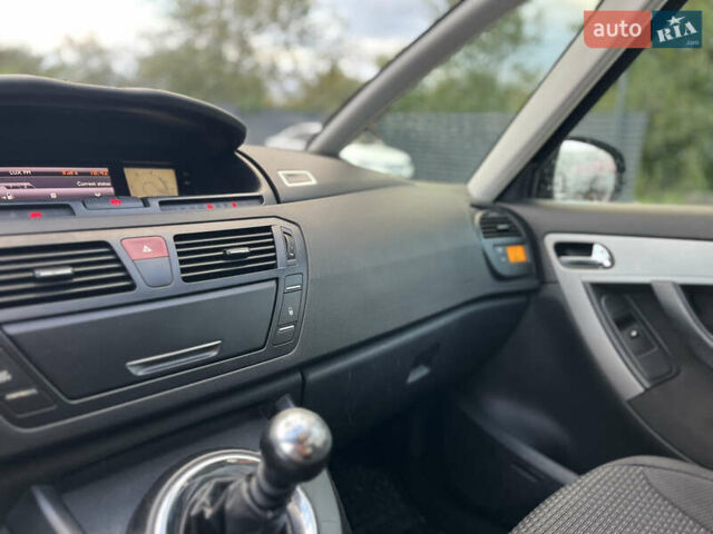 Черный Ситроен С4 Пикассо, объемом двигателя 1.63 л и пробегом 291 тыс. км за 6000 $, фото 11 на Automoto.ua