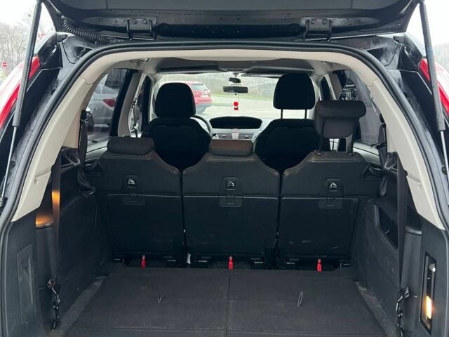 Чорний Сітроен С4 Пікассо, об'ємом двигуна 1.6 л та пробігом 260 тис. км за 7400 $, фото 5 на Automoto.ua