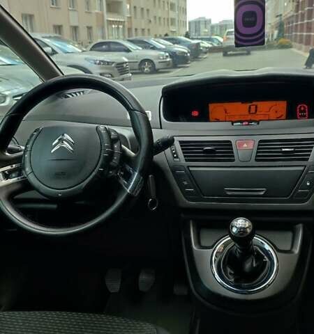 Чорний Сітроен С4 Пікассо, об'ємом двигуна 1.6 л та пробігом 279 тис. км за 5999 $, фото 9 на Automoto.ua