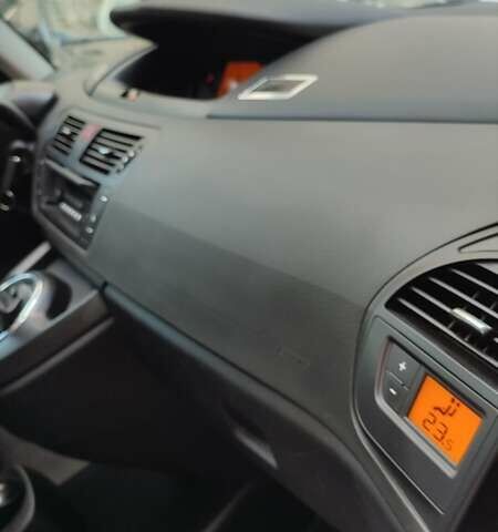 Ситроен С4 Пикассо 2011 в Хмельницком на Automoto.ua Черный Ситроен С4 Пикассо, объемом двигателя 1.6 л и пробегом 279 тыс. км за 6100 $, фото 24 на Automoto.ua