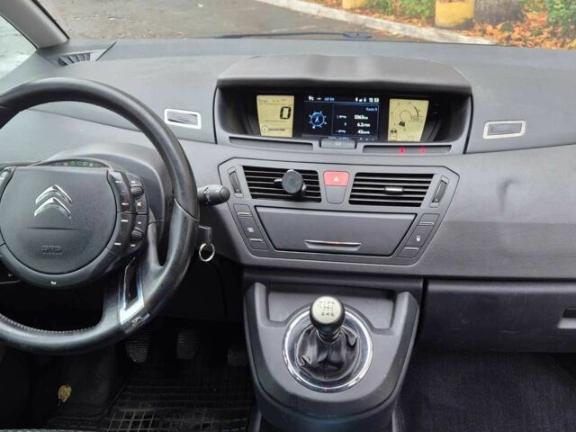 Чорний Сітроен С4 Пікассо, об'ємом двигуна 1.6 л та пробігом 320 тис. км за 8000 $, фото 4 на Automoto.ua