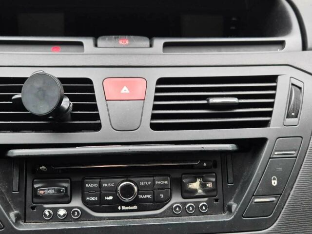 Чорний Сітроен С4 Пікассо, об'ємом двигуна 1.6 л та пробігом 320 тис. км за 8000 $, фото 8 на Automoto.ua