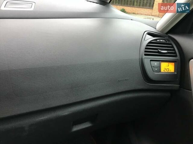 Черный Ситроен С4 Пикассо, объемом двигателя 1.56 л и пробегом 229 тыс. км за 6900 $, фото 24 на Automoto.ua