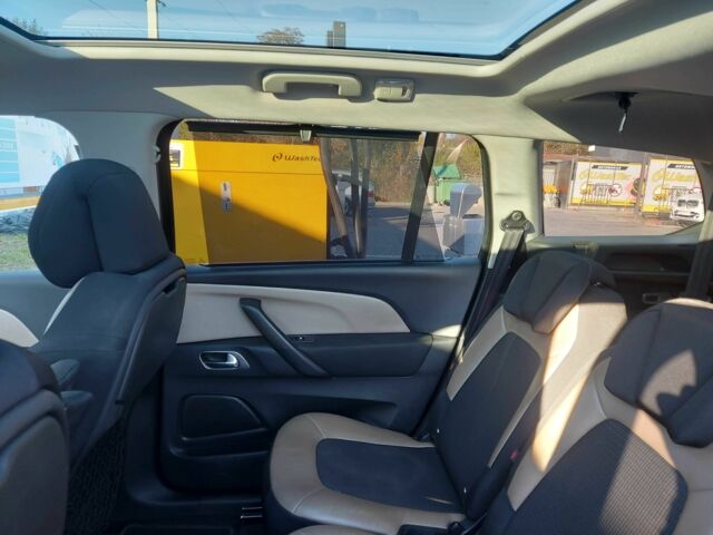 Чорний Сітроен С4 Пікассо, об'ємом двигуна 1.6 л та пробігом 235 тис. км за 9900 $, фото 3 на Automoto.ua