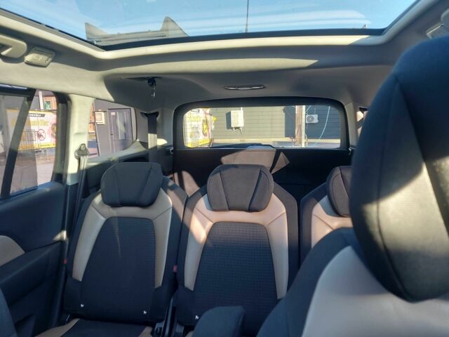 Чорний Сітроен С4 Пікассо, об'ємом двигуна 1.6 л та пробігом 235 тис. км за 9900 $, фото 6 на Automoto.ua