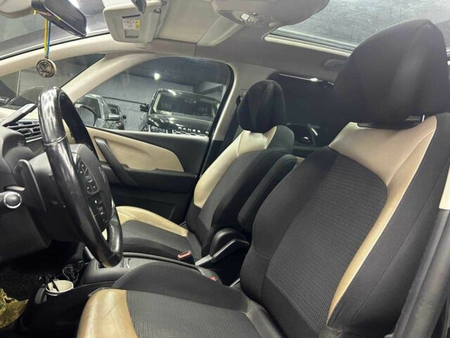 Чорний Сітроен С4 Пікассо, об'ємом двигуна 1.6 л та пробігом 240 тис. км за 10500 $, фото 12 на Automoto.ua