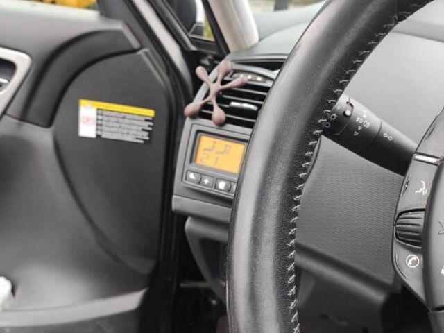 Черный Ситроен С4 Пикассо, объемом двигателя 1.6 л и пробегом 195 тыс. км за 8300 $, фото 6 на Automoto.ua