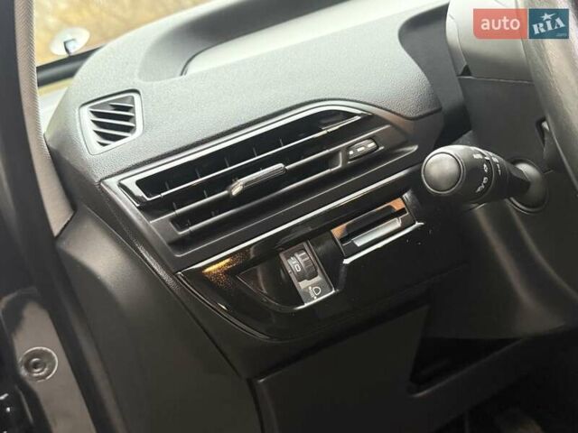 Черный Ситроен С4 Пикассо, объемом двигателя 1.56 л и пробегом 116 тыс. км за 8150 $, фото 71 на Automoto.ua