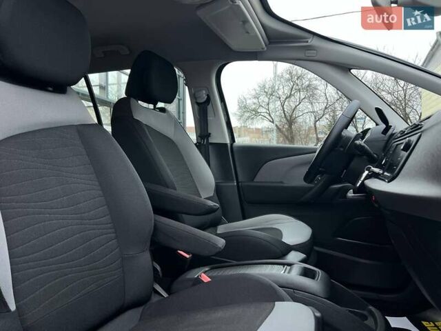 Чорний Сітроен С4 Пікассо, об'ємом двигуна 1.6 л та пробігом 238 тис. км за 10000 $, фото 16 на Automoto.ua