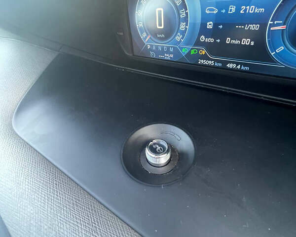 Чорний Сітроен С4 Пікассо, об'ємом двигуна 2 л та пробігом 260 тис. км за 11000 $, фото 24 на Automoto.ua