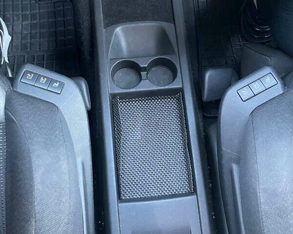 Чорний Сітроен С4 Пікассо, об'ємом двигуна 2 л та пробігом 260 тис. км за 11000 $, фото 31 на Automoto.ua