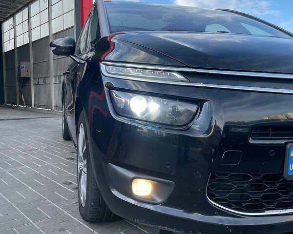 Чорний Сітроен С4 Пікассо, об'ємом двигуна 2 л та пробігом 260 тис. км за 11000 $, фото 4 на Automoto.ua